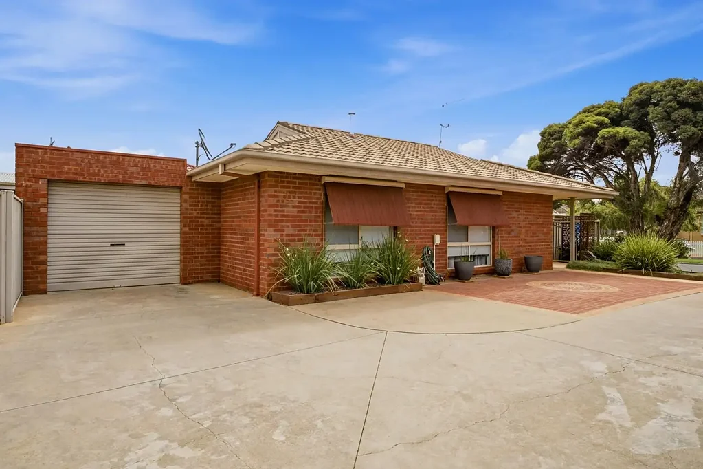 1/51 Hall Street, Mooroopna, VIC 3629