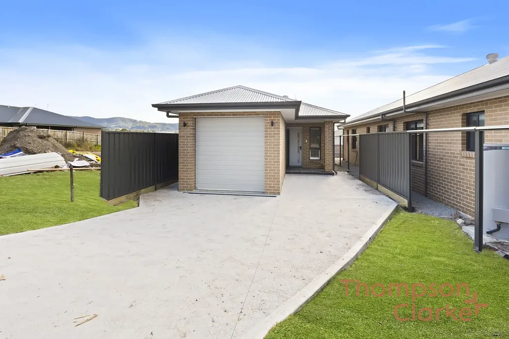 Brand-new 2 bedroom property with water included!