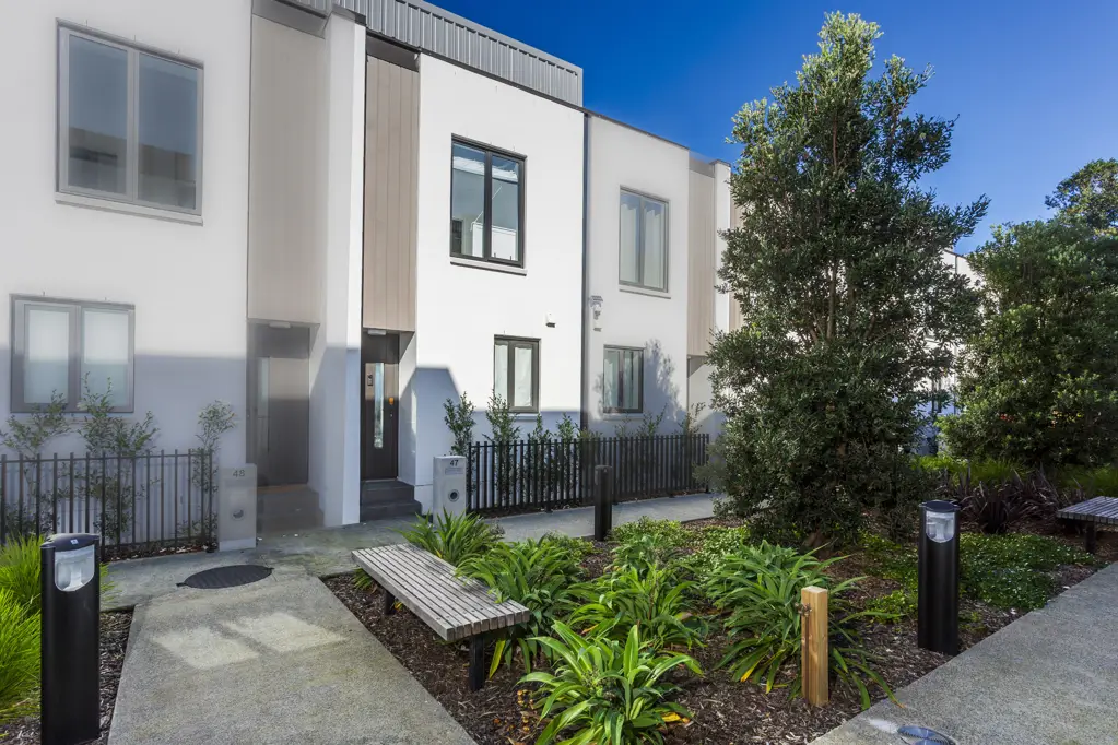 Ellerslie 2Moenga Handy & Easy Lifestyle at Park Avenue!