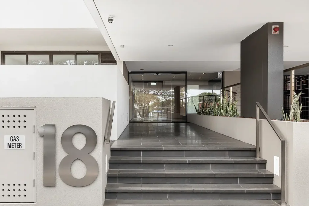 Brighton 2 Slaapkamer Contemporary Urban Living Steps from Bay Street