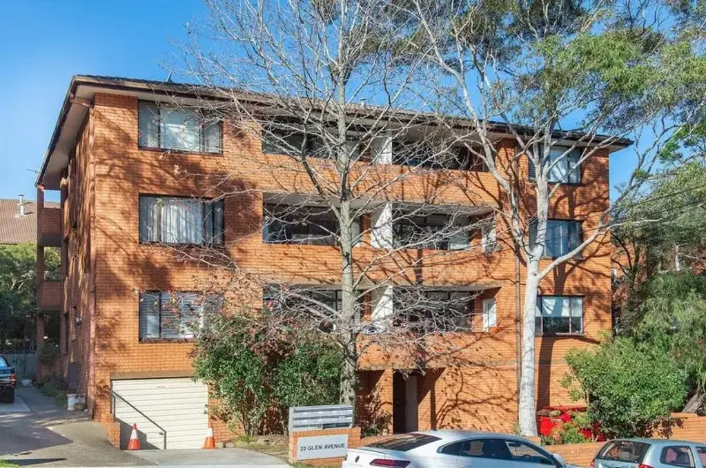 BEAUTIFULLY RENOVATED TWO BEDROOM APARTMENT