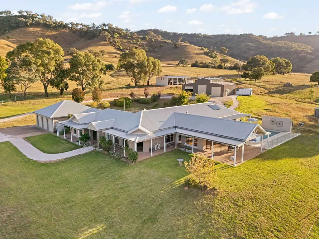 Mudgee “Sherwood” Luxury, Scale & Privacy Minutes from Mudgee