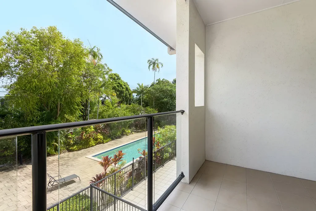 Port Douglas 2 Bedroom HALF THE BODY CORPORATE, TWICE THE BATHROOMS