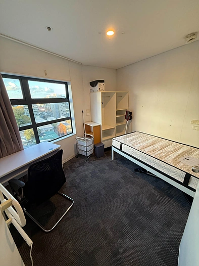 2-bedroom apartment close to the university