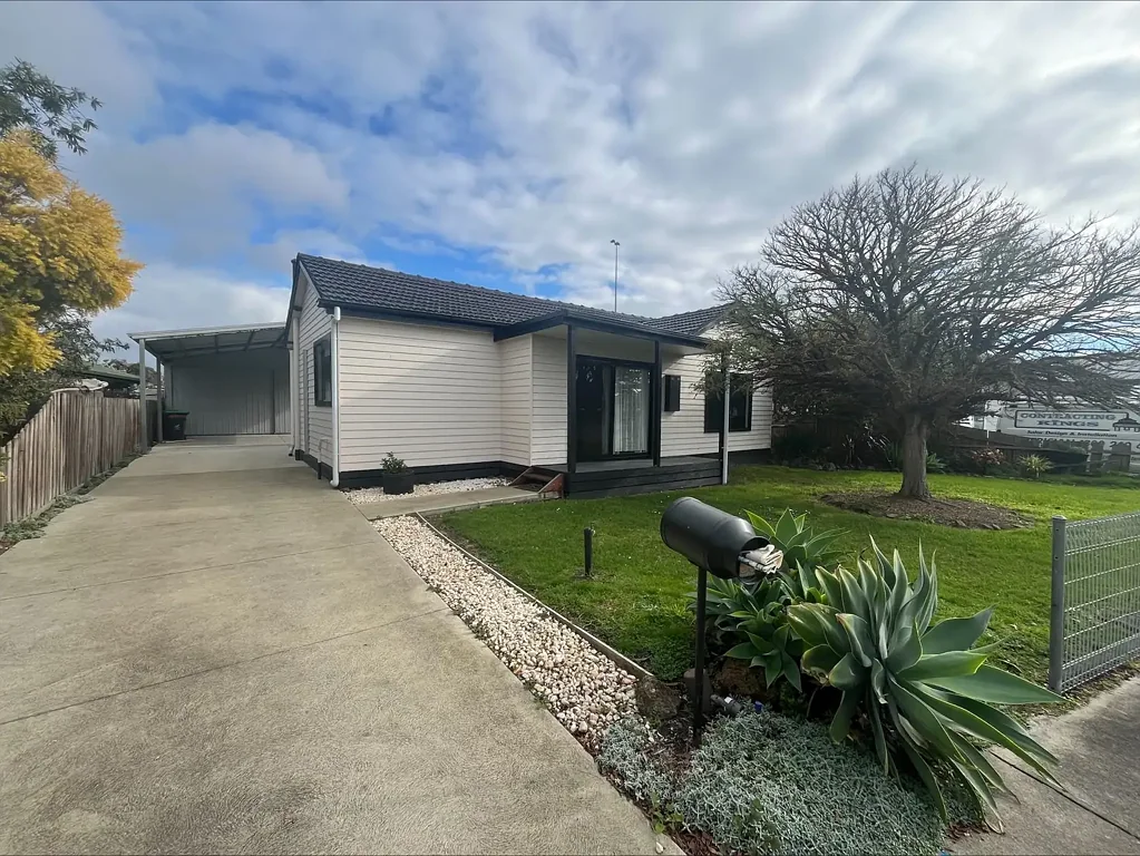 What A Shed - Right Here In Traralgon