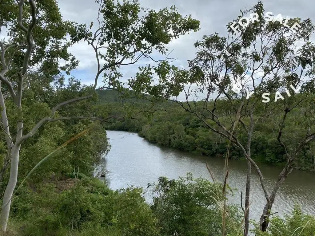 Cooktown  877 Acres with 2km of Little Annan River Frontage