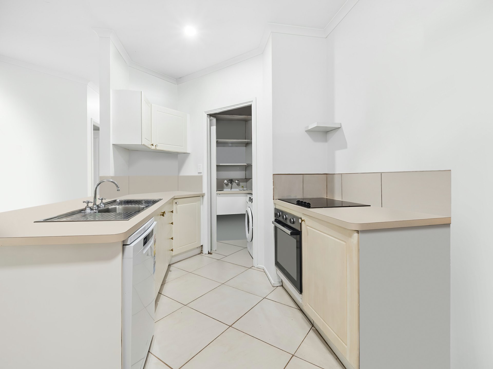 UNIT 18 132-140 STONEY CREEK RD, KAMERUNGA QLD 4870, 0 غرف, 0 حمامات, Unit