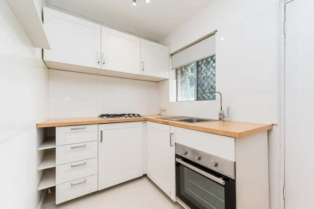 Great Location - Neat 1 Bedroom Unit – Small group of 12
