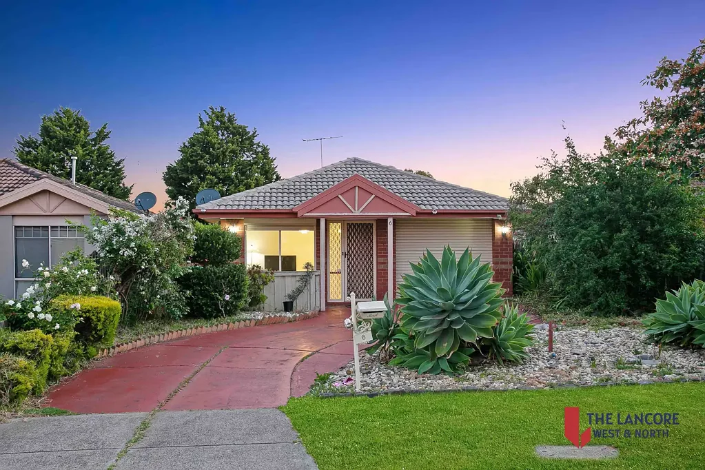 6 EMERSON COURT, Roxburgh Park, VIC 3064