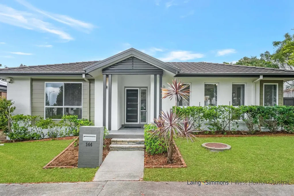 Spacious Family Home in Parkbridge Estate.