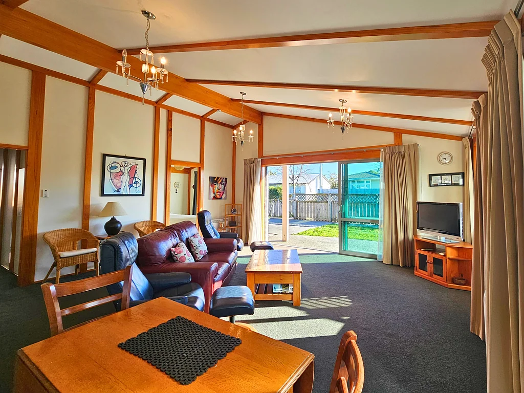 Fully Furnished with All Day Sun