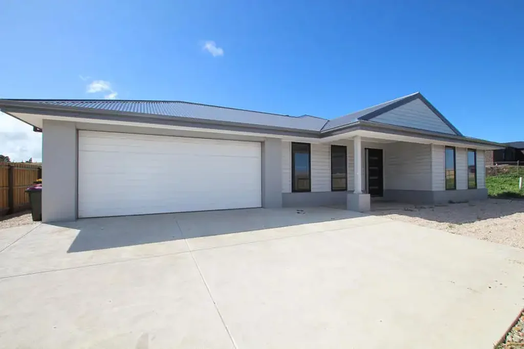 4 Bedroom Family Home