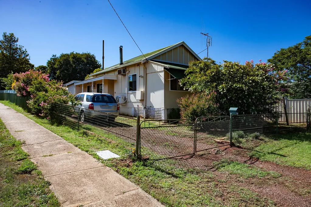 70 Pierce St, Wellington, NSW 2820