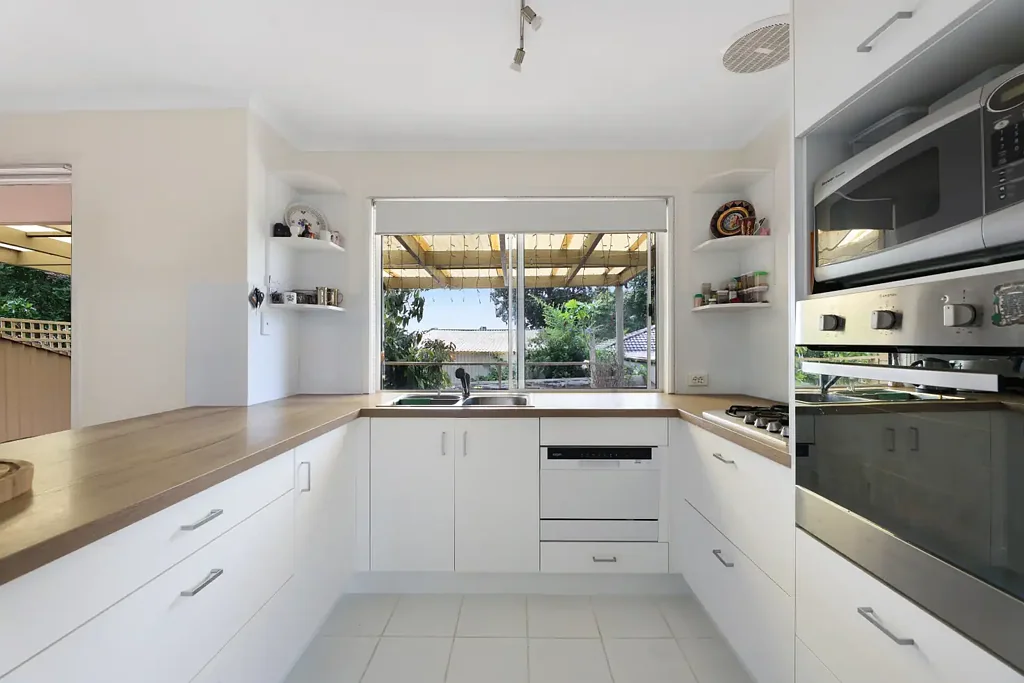 Southport 2ਬੈੱਡਰੂਮ Duplex with Single-level Living.... Perfect blend of Location and convenience!