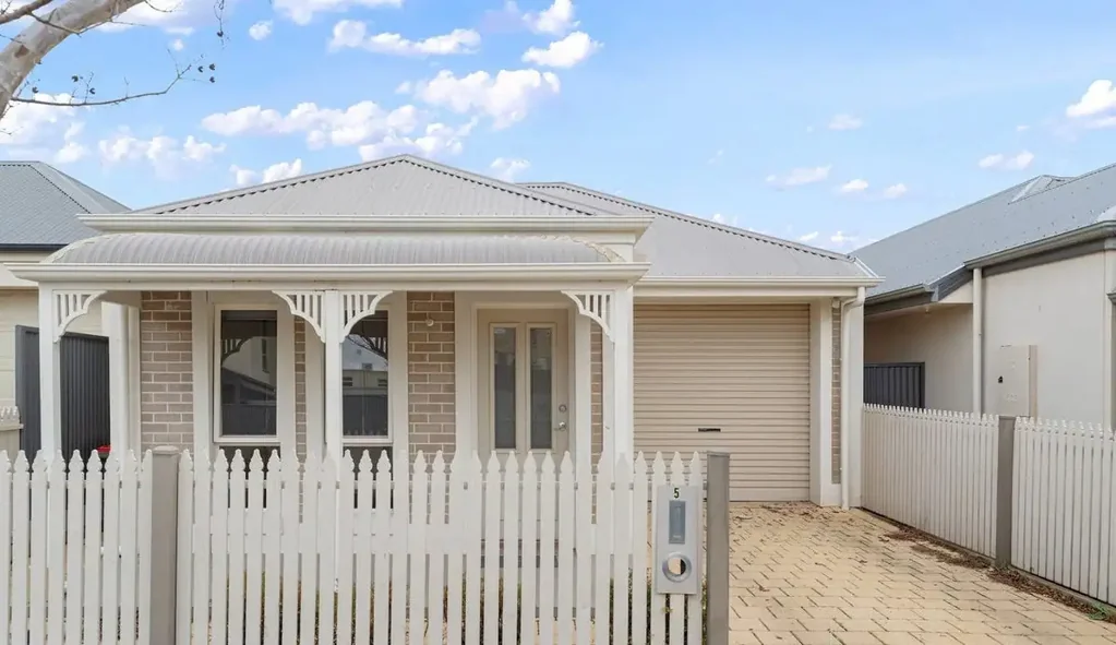 A Modern Family Home Awaits in Blakeview!