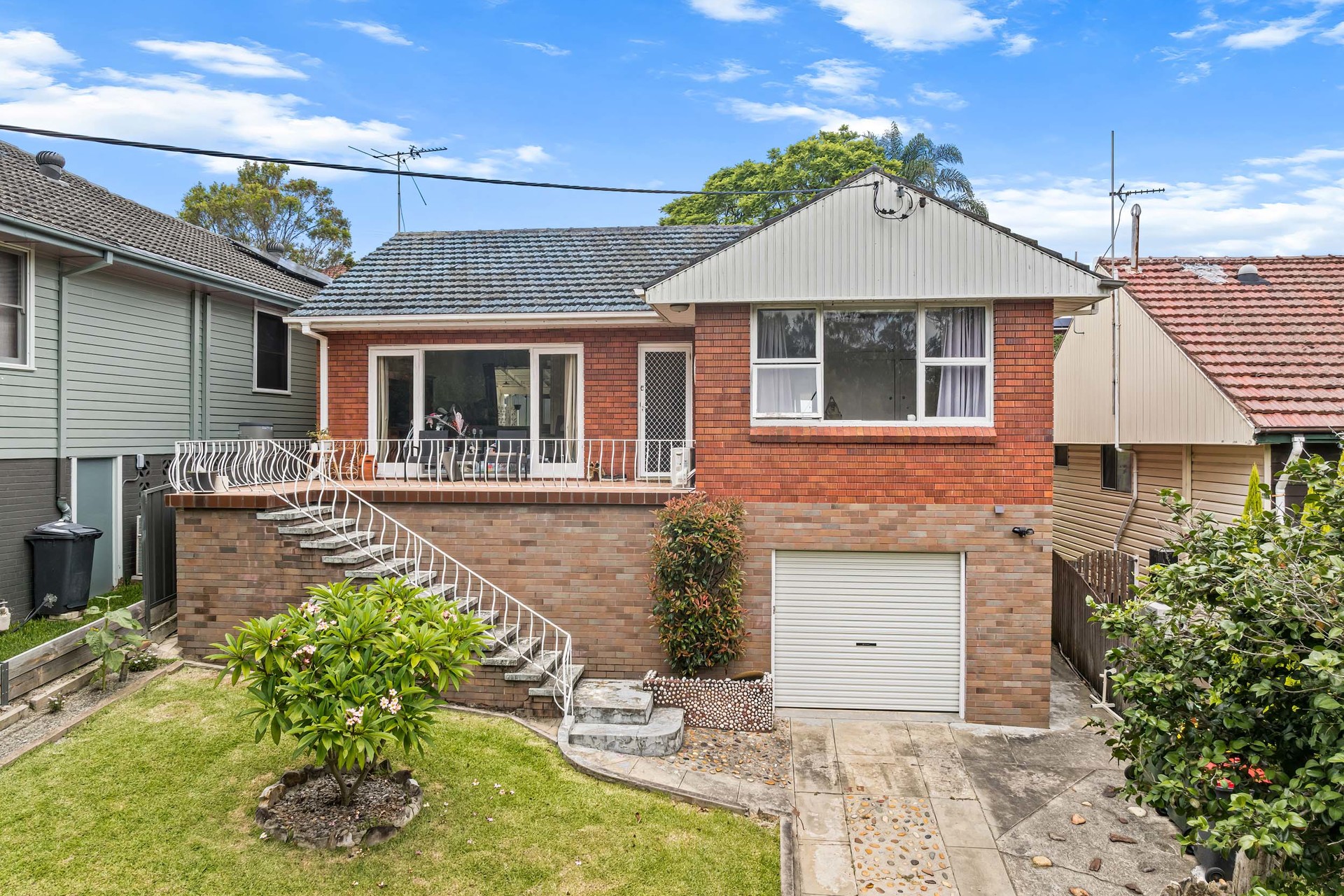 8 CURRAWONG RD, NEW LAMBTON HEIGHTS NSW 2305, 0房, 0浴, House