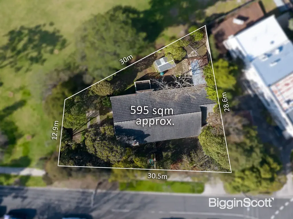 Box Hill North 3 Bedroom Parkside Gem with Excellent Scope