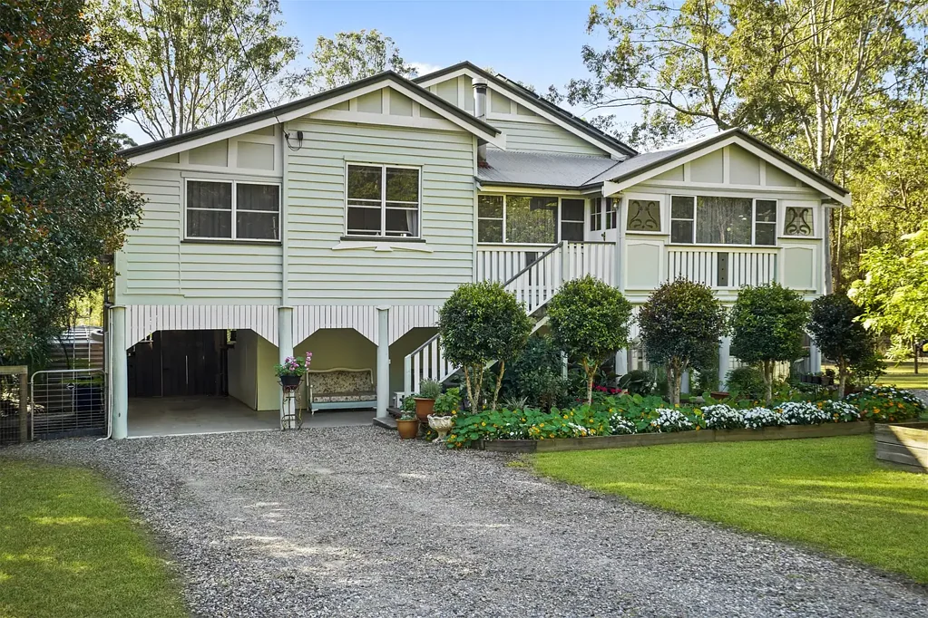 Glenwood 3कमरा A Restored Queenslander Full of Character, Comfort & Possibility