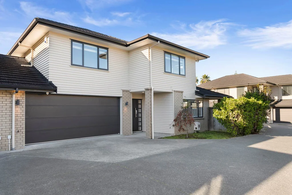 112B Gracechurch Drive, Flat Bush, Manukau City, Auckland