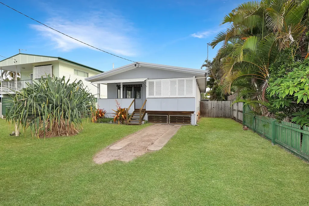 3 Ocean Street, Torquay, QLD 4655