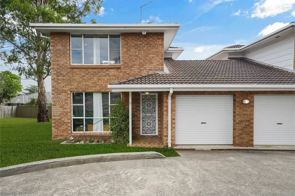 6/4 Jacquinot Place, Glenfield, NSW 2167