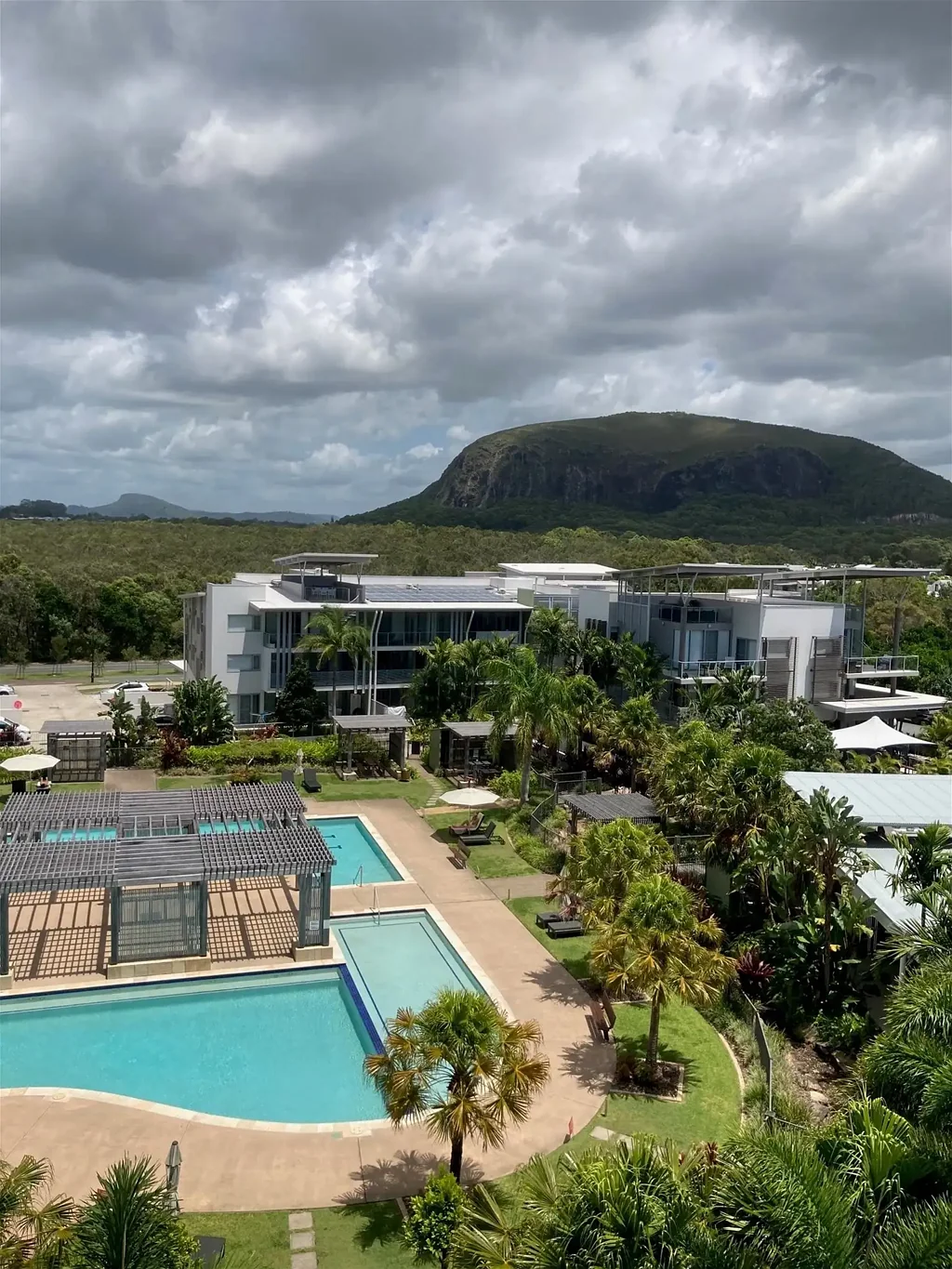 2-bed/2-bath/1 car Apartment, 200m to Beach - unfurnished