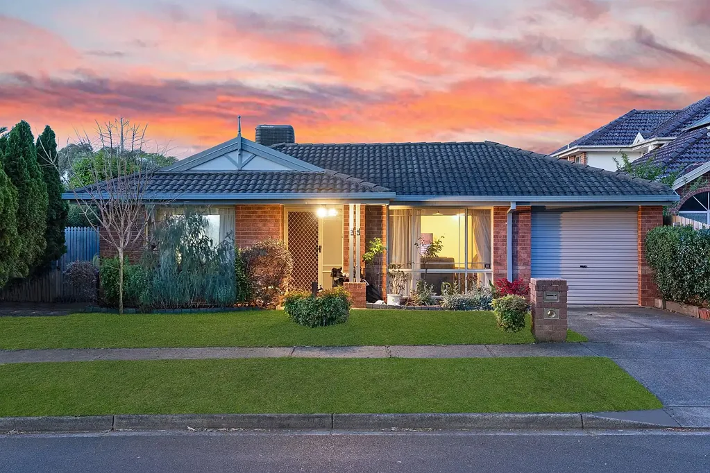 ਹੋਰ - 34 Orama Avenue, Carrum Downs, VIC 3201