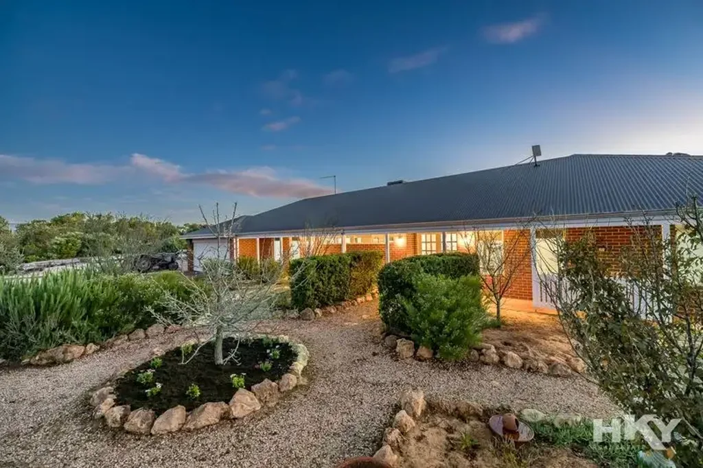 Chittering 4Habitaciones Horizon Views, Native Beauty & The Lifestyle You've Been Dreaming Of