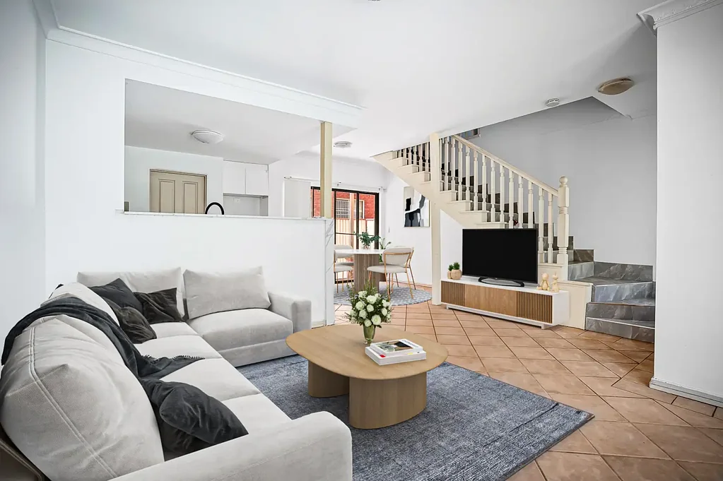 Air-Conditioned Three-Bedroom Townhouse with Ensuite, Gas Cook-Top and Single Garage!