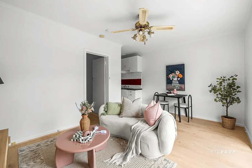 Gardenvale 1 Slaapkamer A Sweet Start in this Blue Chip Locale