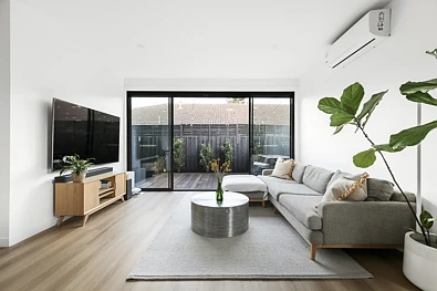 2/8 Mutton Road, Fawkner, VIC 3060, 3 phòng ngủ, 3 phòng tắm, Townhouse