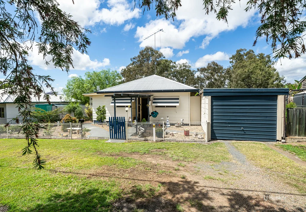 42 Eskdale Road, Toogoolawah, QLD 4313