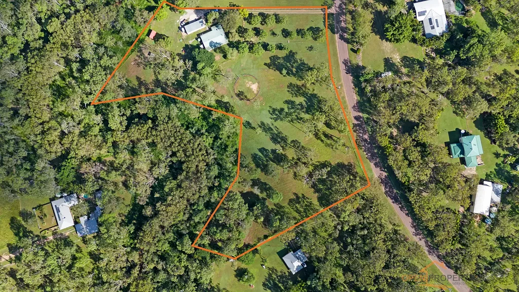 Hervey Range 4房  ACREAGE LIFESTYLE WITH HORSE FACILITIES & MODERN UPGRADES
