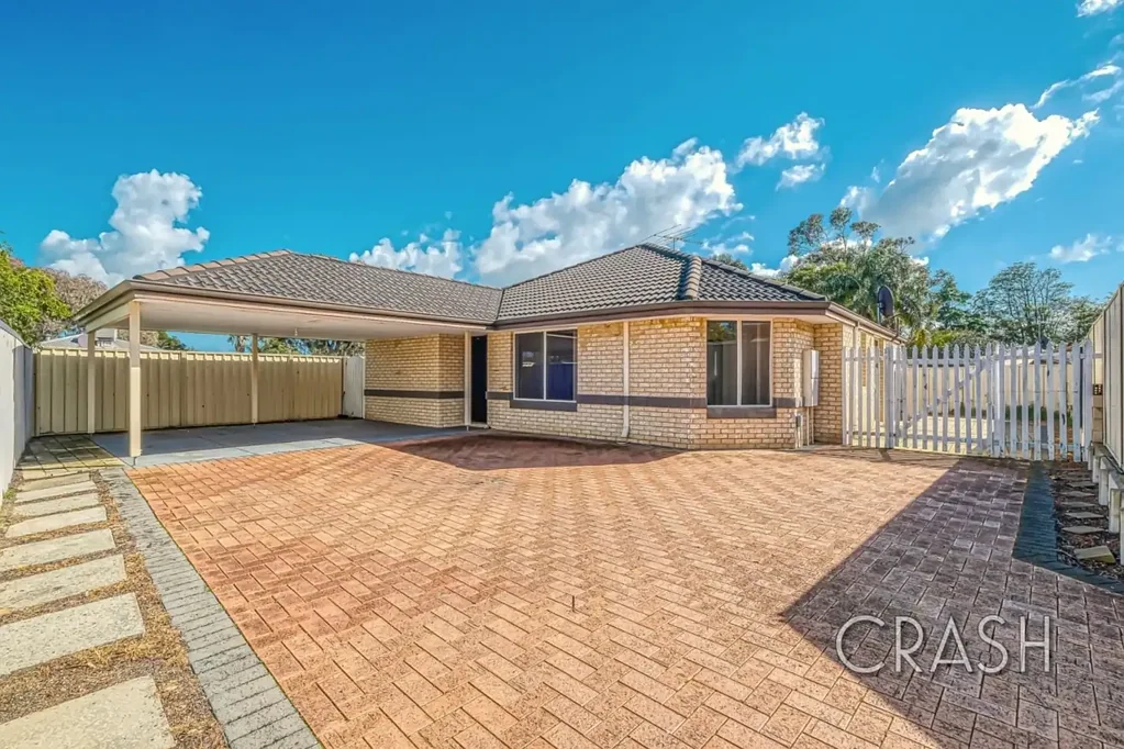 3x2 Family Home in Armadale with Ducted Aircon!