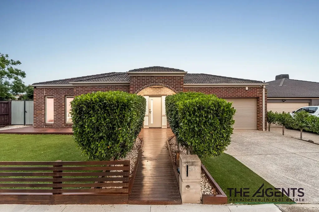 Tarneit 4chambre Claremont Park Charm | COMMERCIAL POTENTIAL | STUDIO WITH SEPERATE TOILET