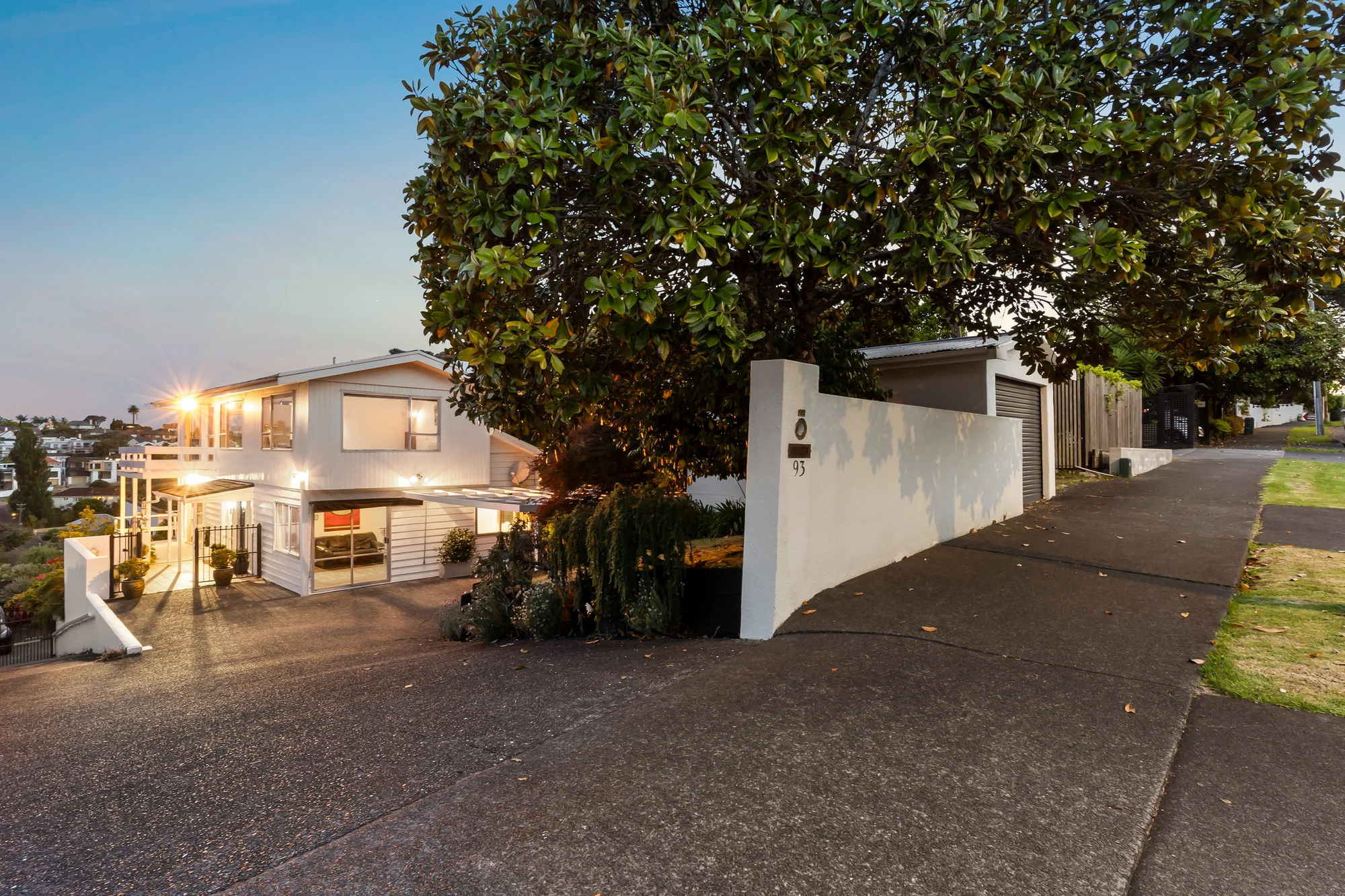 Remuera 4कमरा SEA AND VALLEY VIEWS - TOP LOCATION