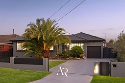 79 Caroline Crescent, Georges Hall