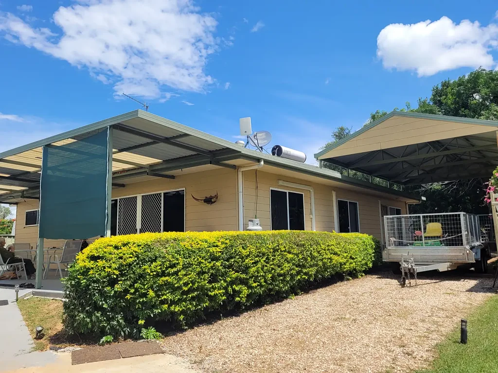 4 Quartz Road, Sapphire Central, QLD 4702