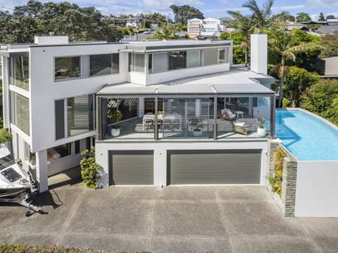 Mairangi Bay 5部屋 Elevated Luxury | Blue Chip Location
