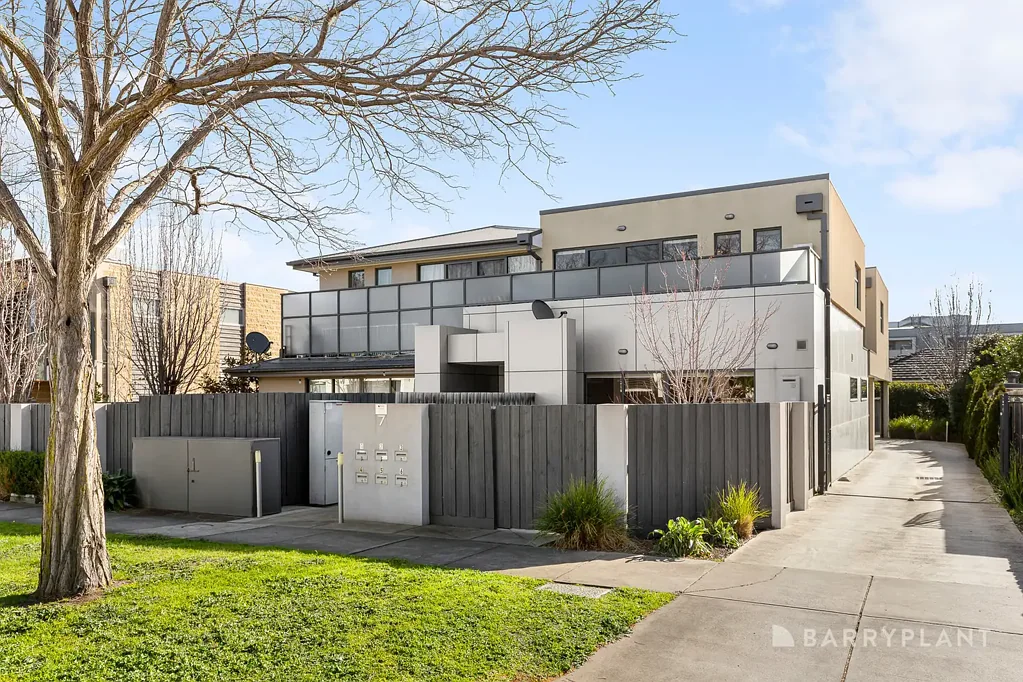 Mentone 2房  Spacious ground level living
