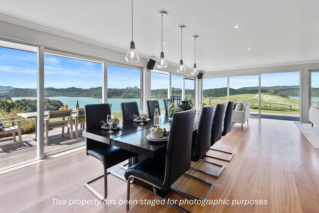 Oakura Coast 5Habitaciones The Ultimate Coastal Lifestyle Property!