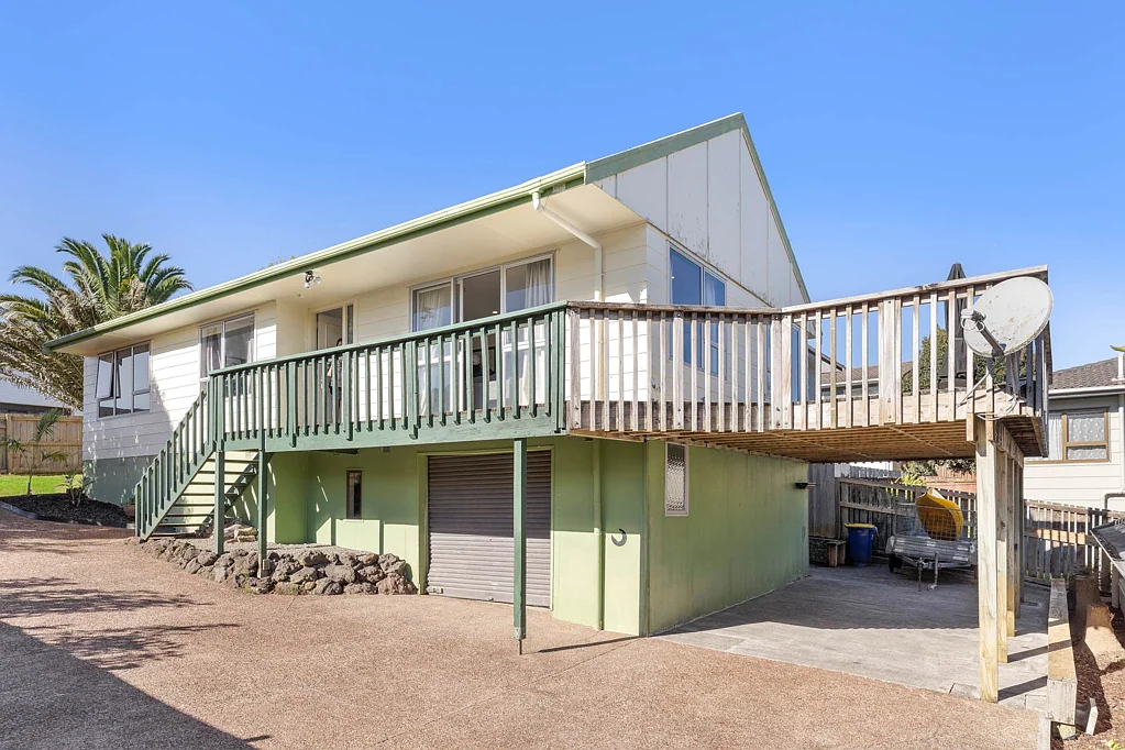 Bayview 5 Bedroom Welcome to a World of Possibilities!