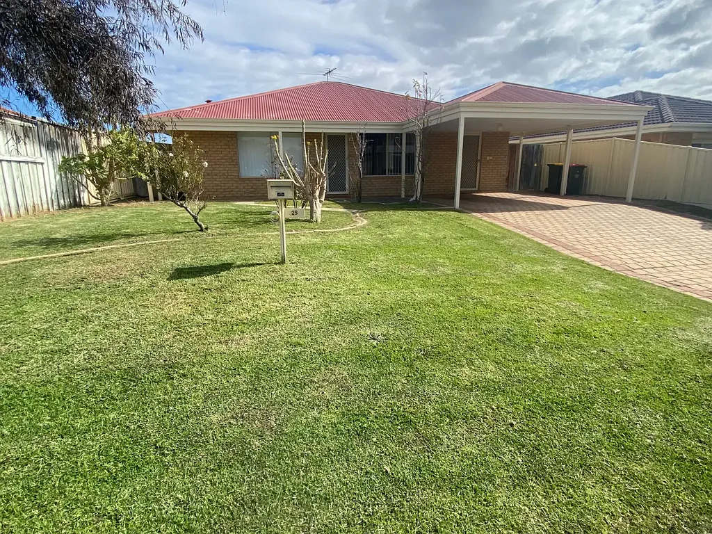 3/2 Family Home Just Minutes from the Beach!