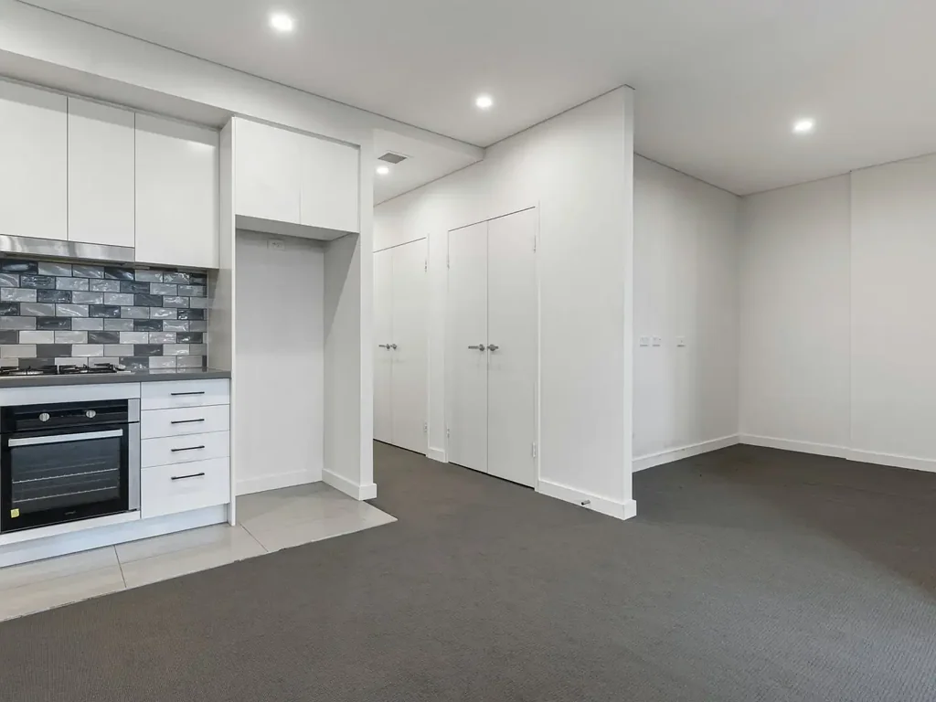 Contemporary One Bedroom + Study!