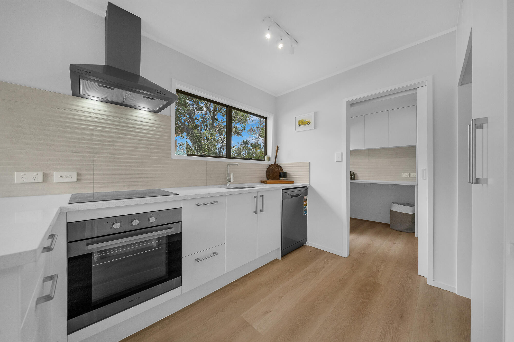 12 Sonnenberg Way, Titirangi, photo 13