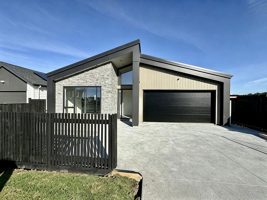 Wainui 4 Slaapkamer A Beautiful Balance of Space & Comfort