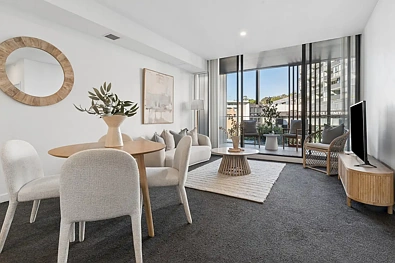 B111/5 Mooramba Road, Dee Why, NSW 2099, 2房, 2浴, Apartment