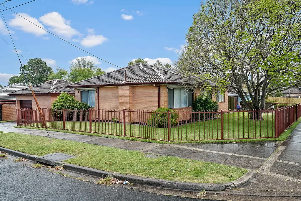 Very close to schools, parks and shops