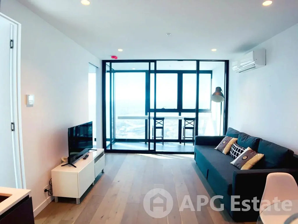 Luxury City Living on the 64th Floor – Prime Melbourne Central Location