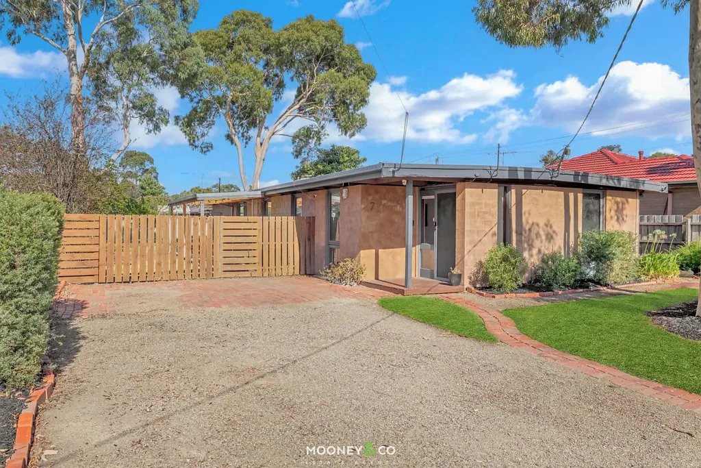 7 Halstead Court, Cranbourne, VIC 3977
